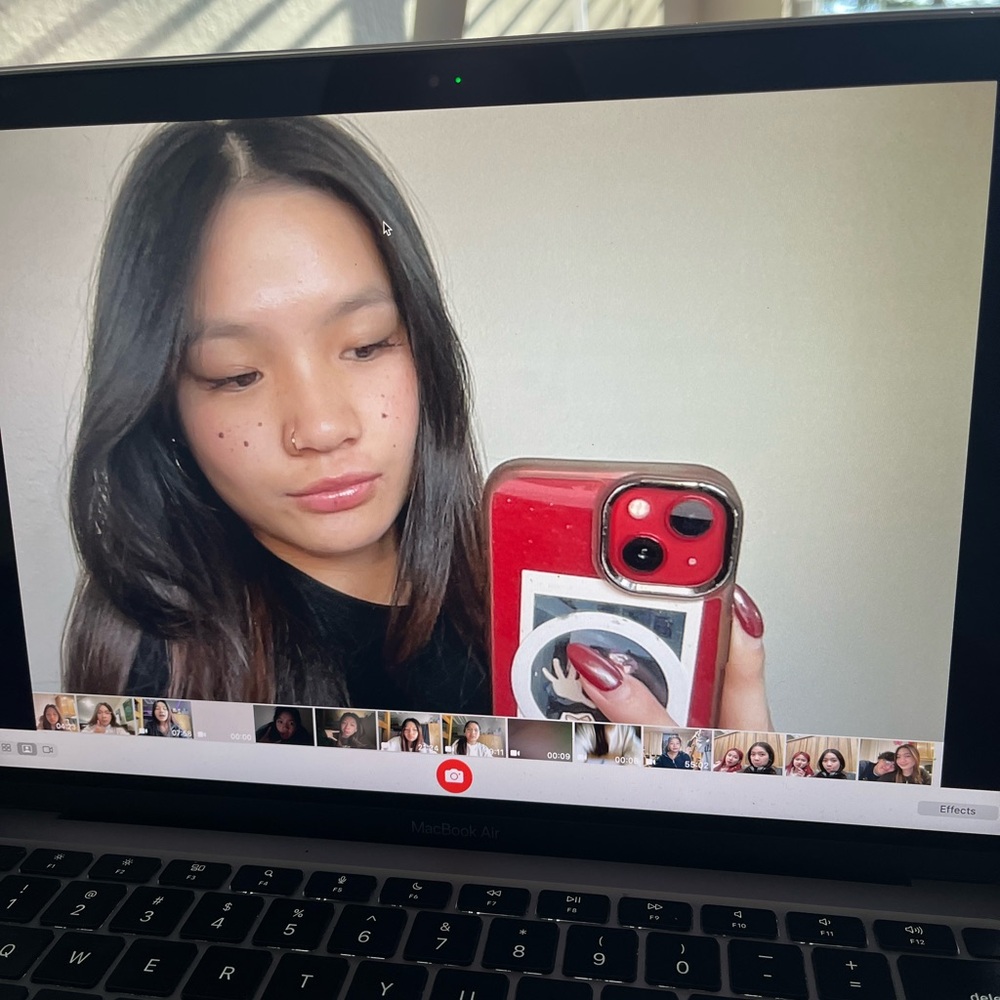 Meet your Posher, Corina